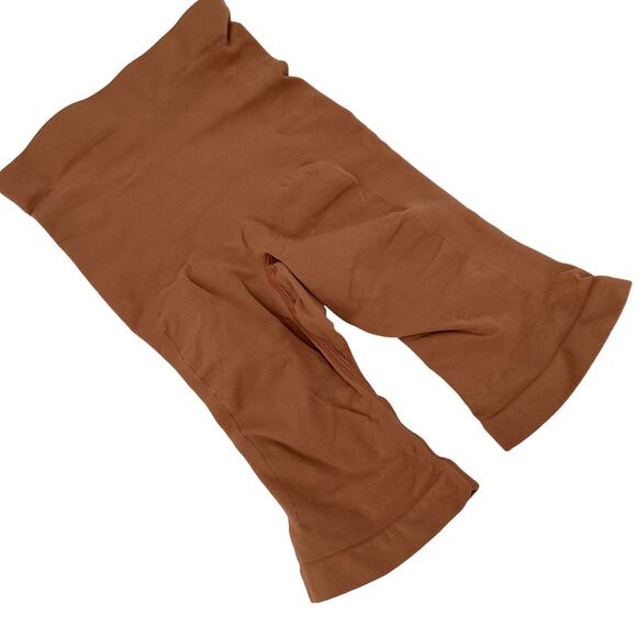 SKIMS Other - Skims Seamless Sculpt Sculpting Mid Thigh Short Size Small / Medium